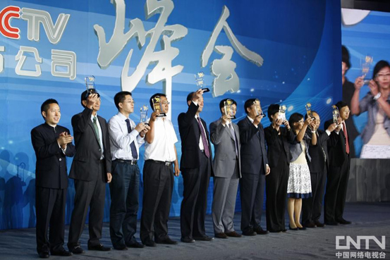 2012��8���������ҕ�_(t��i)�ڶ���CCTV�Ї����й�˾���(hu��)���ٶ����x����ҕؔ(c��i)��(j��ng)50ָ��(sh��)�����s�@����ҕؔ(c��i)��(j��ng)50•ʮ��؟(z��)�ι�˾����(ji��ng)����